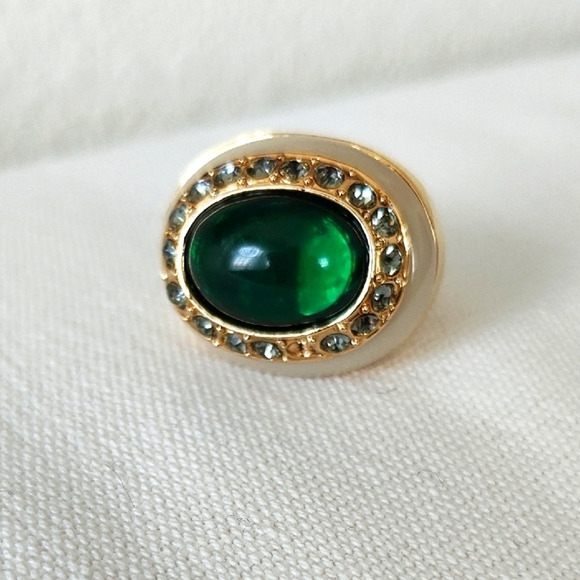 BR Elegant Emerald Vintage Style Rng - Picture 2 of 13